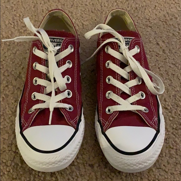 Maroon converse all star - Picture 1 of 4